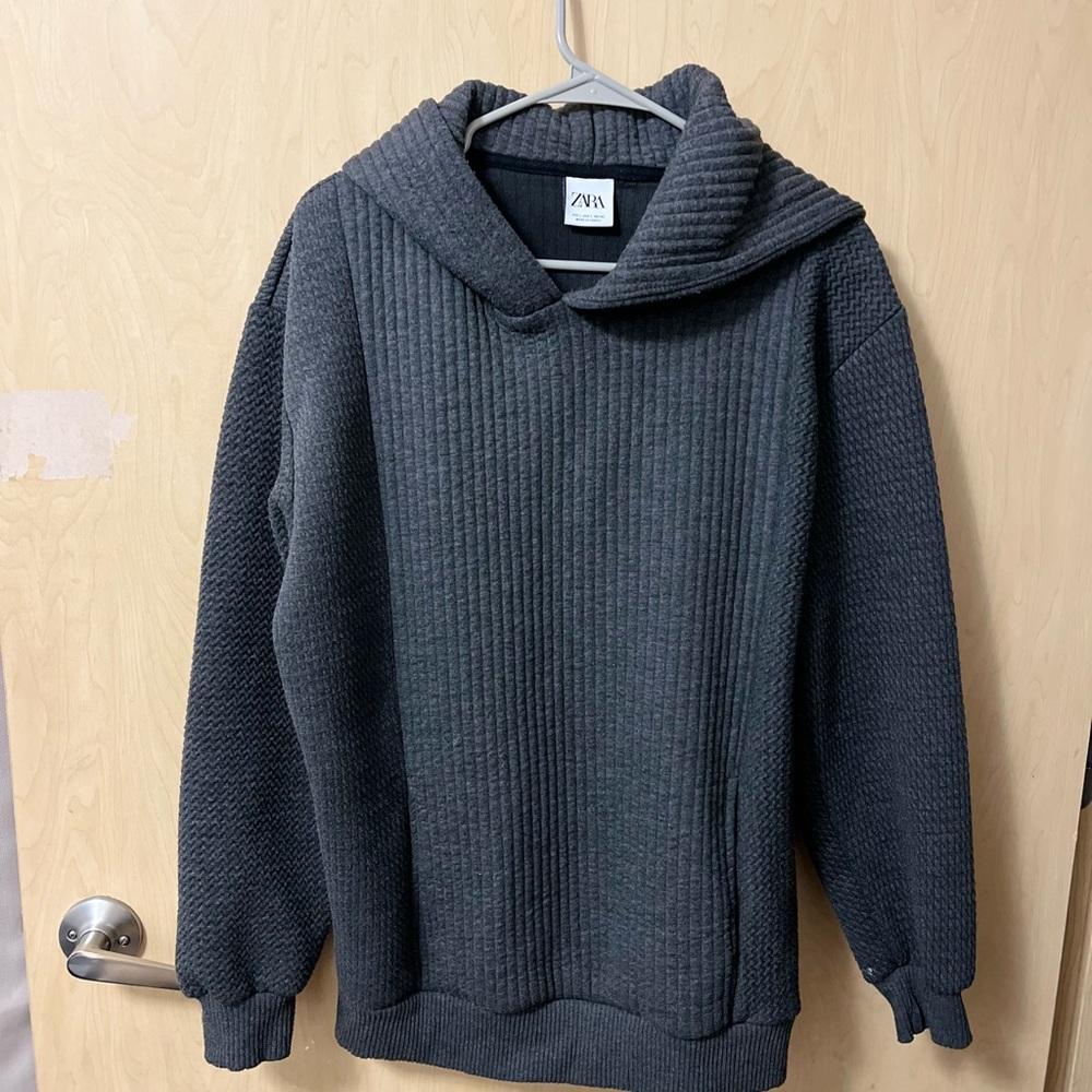 Zara Gray Cozy Ribbed Sweater with Turtleneck